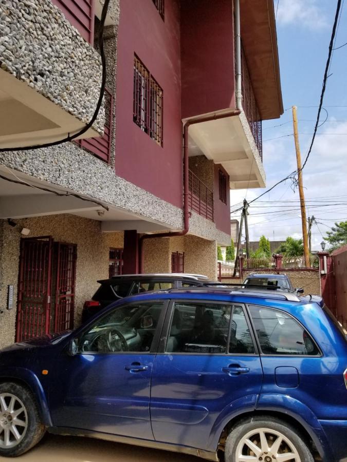 Stone House - Makepe, Douala Aparthotel Bagian luar foto