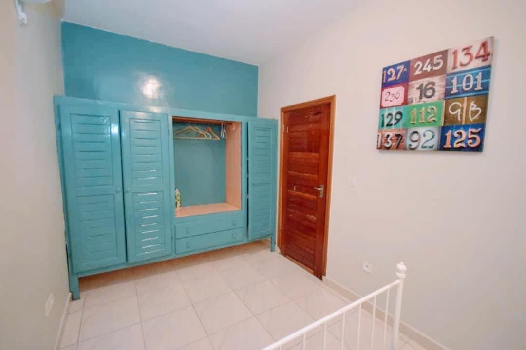 Stone House - Makepe, Douala Aparthotel Bagian luar foto