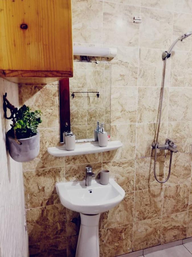 Stone House - Makepe, Douala Aparthotel Bagian luar foto