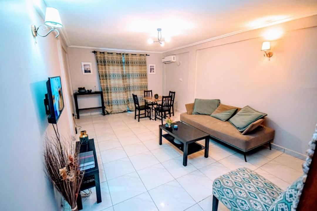 Stone House - Makepe, Douala Aparthotel Bagian luar foto